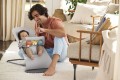 pol_pl_BABYBJORN-lezaczek-BLISS-WOVEN-Jasny-szary-melanz-34198_7.jpg