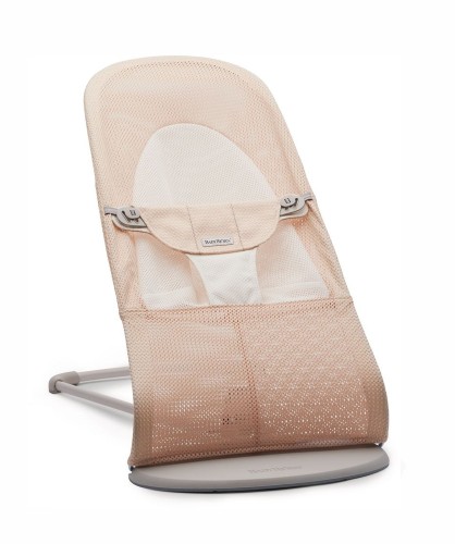 pol_pl_BABYBJORN-lezaczek-BALANCE-SOFT-MESH-Rozowy-Bialy-16959_1.jpg