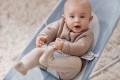 pol_pl_BABYBJORN-lezaczek-BALANCE-SOFT-MESH-Niebieski-Bialy-16960_12.jpg