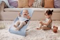 pol_pl_BABYBJORN-lezaczek-BALANCE-SOFT-MESH-Niebieski-Bialy-16960_10.jpg
