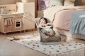 pol_pl_BABYBJORN-lezaczek-BALANCE-SOFT-MESH-Szary-Bez-Bialy-17003_3.jpg