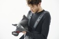 pol_pl_BABYBJORN-MINI-3D-Jersey-nosidelko-Ciemny-Szary-4197_3.jpg