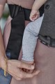 pol_pl_BABYBJORN-MINI-3D-Jersey-nosidelko-Szaroczarny-7824_1.jpg