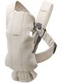 pol_pl_BABYBJORN-MINI-3D-Jersey-nosidelko-Jasny-bez-30840_21.jpg