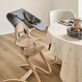 pol_pl_LEANDER-Newborn-Seat-do-krzeselka-do-karmienia-Louie-TM-i-Classic-TM-Cool-grey-35559_3.jpg