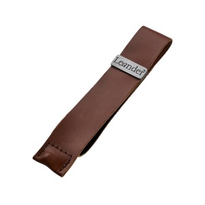 LEANDER - skórzany pasek zabezpieczający do krzesełka do karmienia CLASSIC™,  brązowy