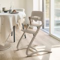pol_pl_LEANDER-barierka-do-krzeselka-do-karmienia-CLASSIC-TM-i-LOUIE-TM-buk-Cappuccino-35501_3.jpg