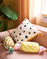 pol_pl_Kids-Concept-Poduszka-cukierek-rozowa-PIPPI-35769_7.webp