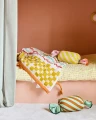 pol_pl_Kids-Concept-Poduszka-cukierek-rozowa-PIPPI-35769_2.webp